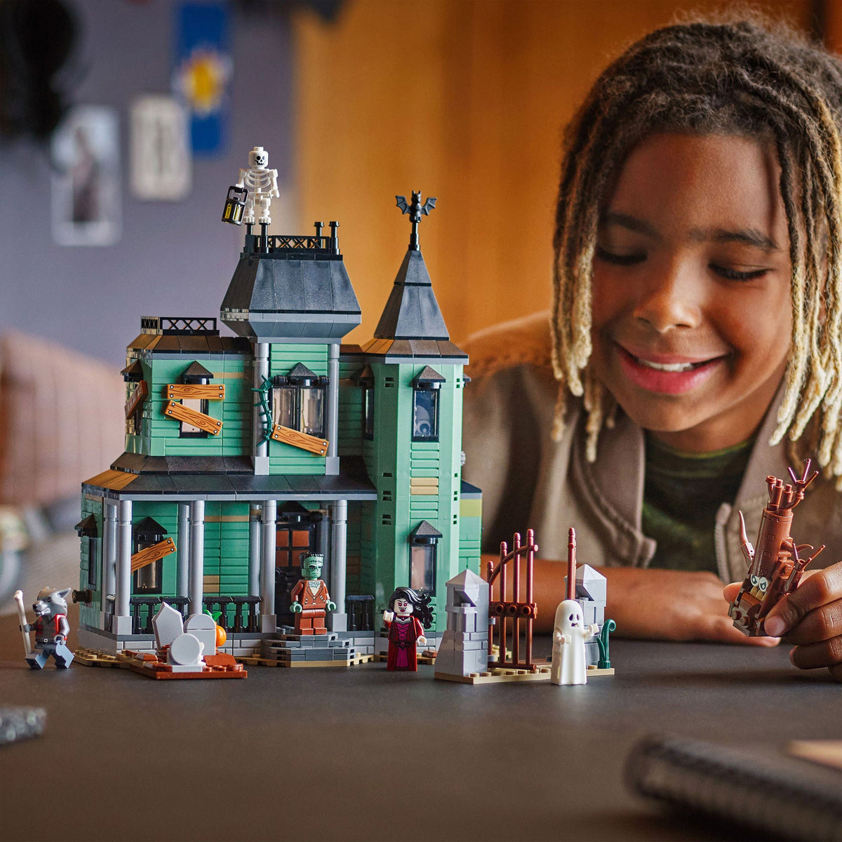 LEGO Creator 3 in 1 Haunted Mansion 31167 736-Piece Set