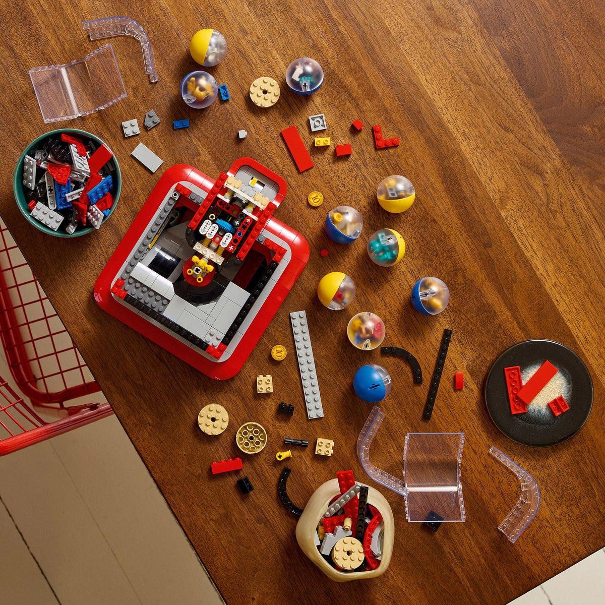 LEGO Ideas Minifigure Vending Machine 21358