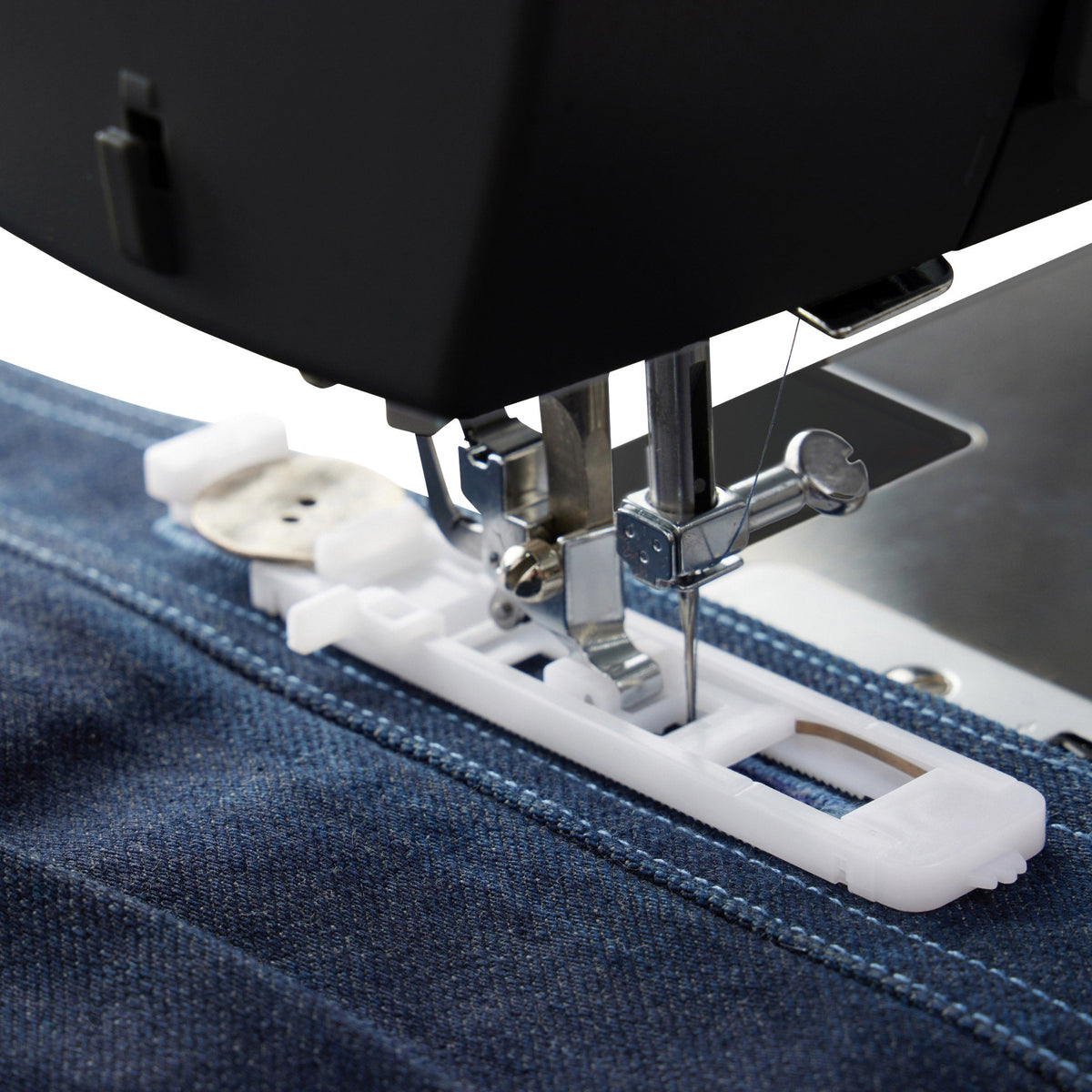 Singer Heavy Duty Sewing Machine 8832 1928743