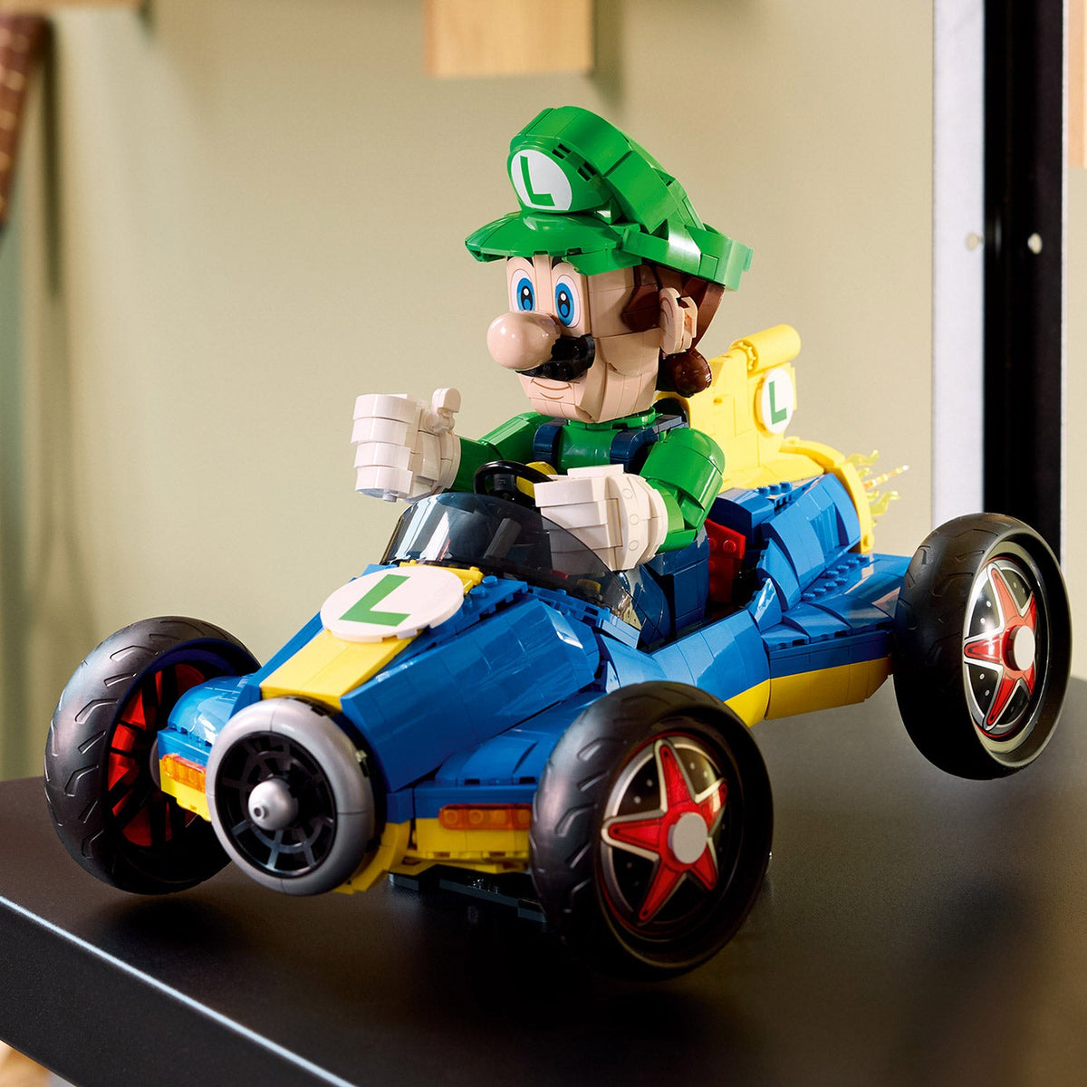 LEGO Mario Kart Luigi & Mach 8 Set 72050