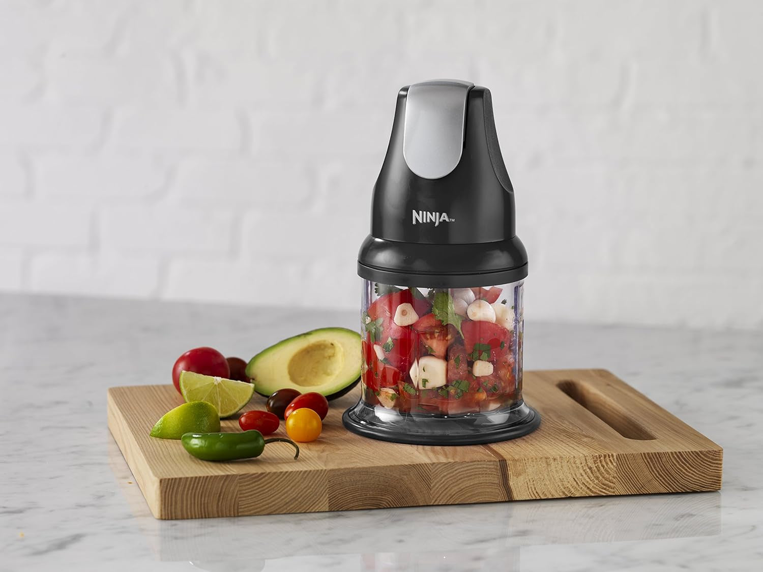 Express Chop Electric Food Chopper, 200-Watt, One-Touch Pulse, for Chopping, Mincing, and Pureeing – Bpa-Free, Dishwasher Safe, with Storage Lid, 16Oz, NJ100C (Canadian Version)